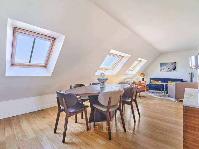 Appartement Paris 9e - 1 chambre - 83m²