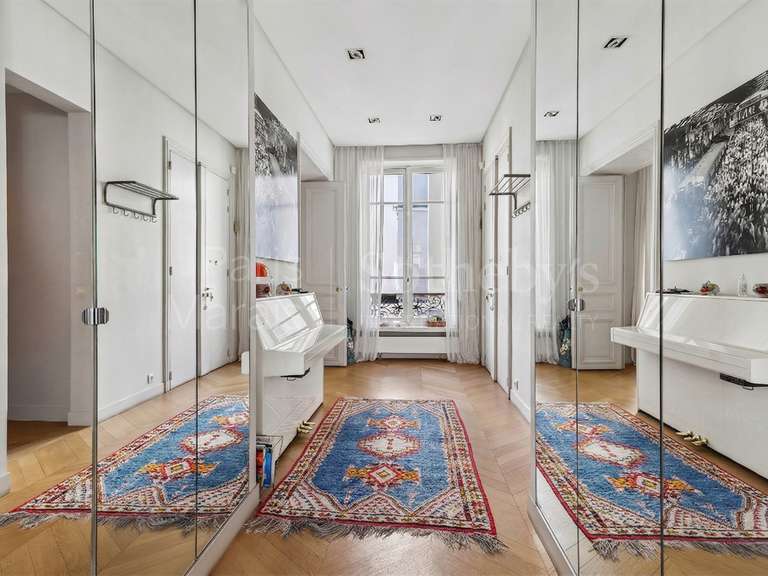 Appartement Paris 9e - 3 chambres - 182m²