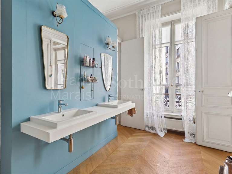Appartement Paris 9e - 3 chambres - 182m²