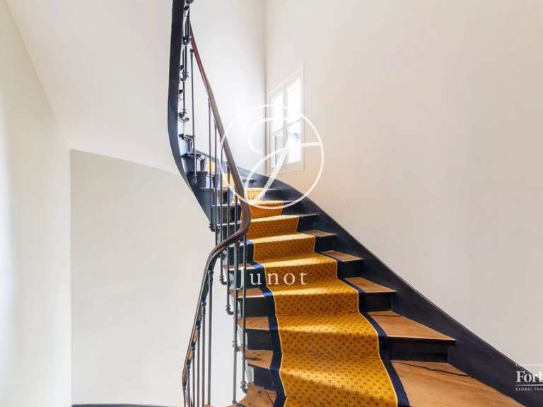 Appartement Paris 9e - 3 chambres - 122m²