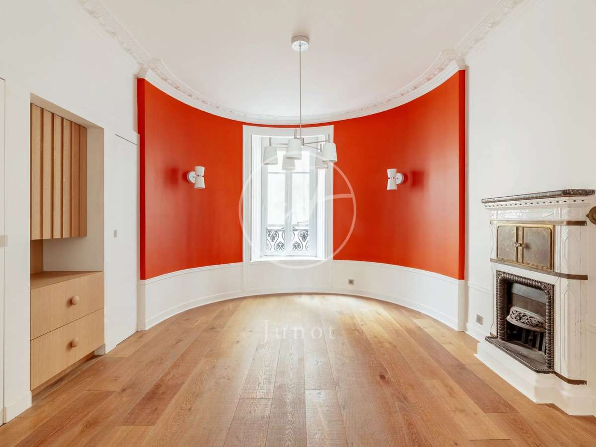 Apartment Paris 9e