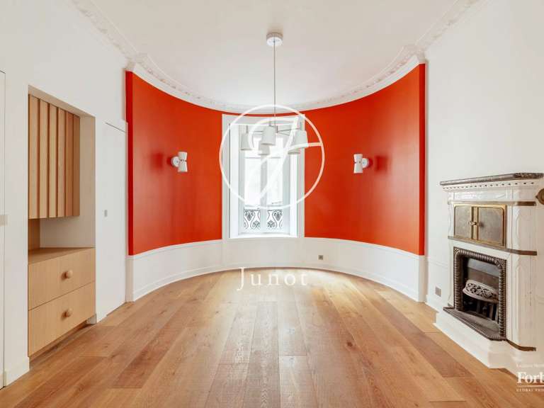 Appartement Paris 9e - 3 chambres - 122m²