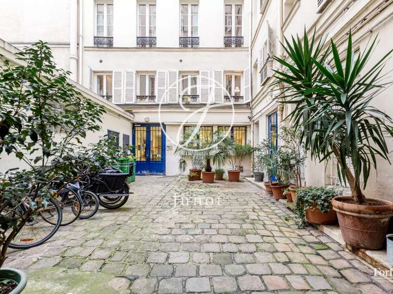 Appartement Paris 9e - 3 chambres - 122m²