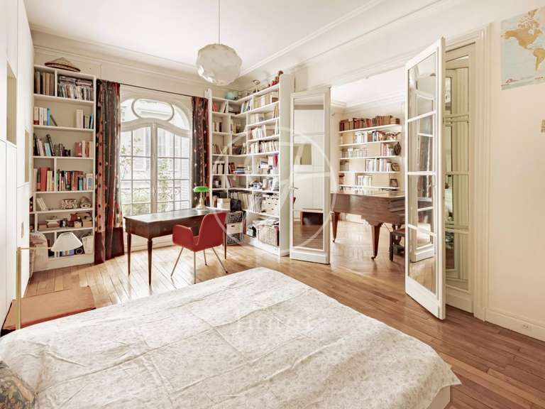 Appartement Paris 9e - 5 chambres - 248m²