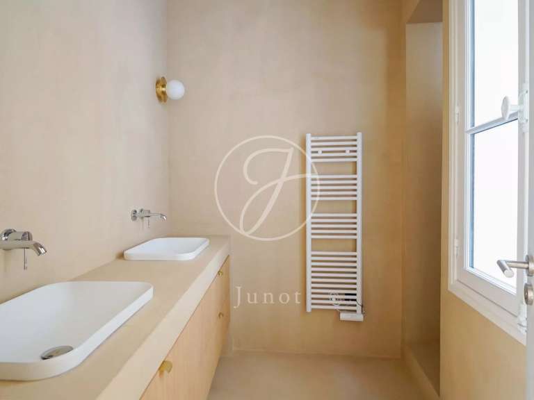 Apartment Paris 9e - 3 bedrooms - 176m²