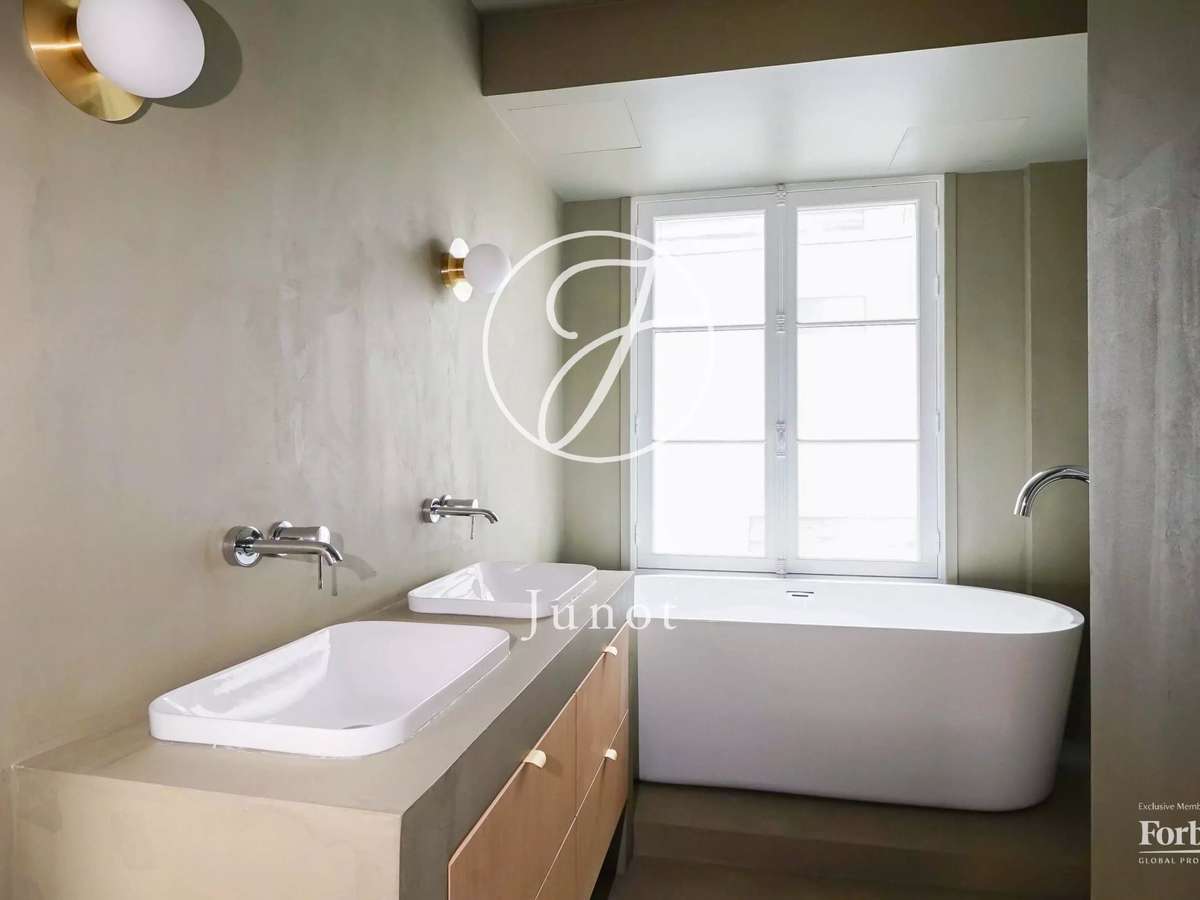 Apartment Paris 9e