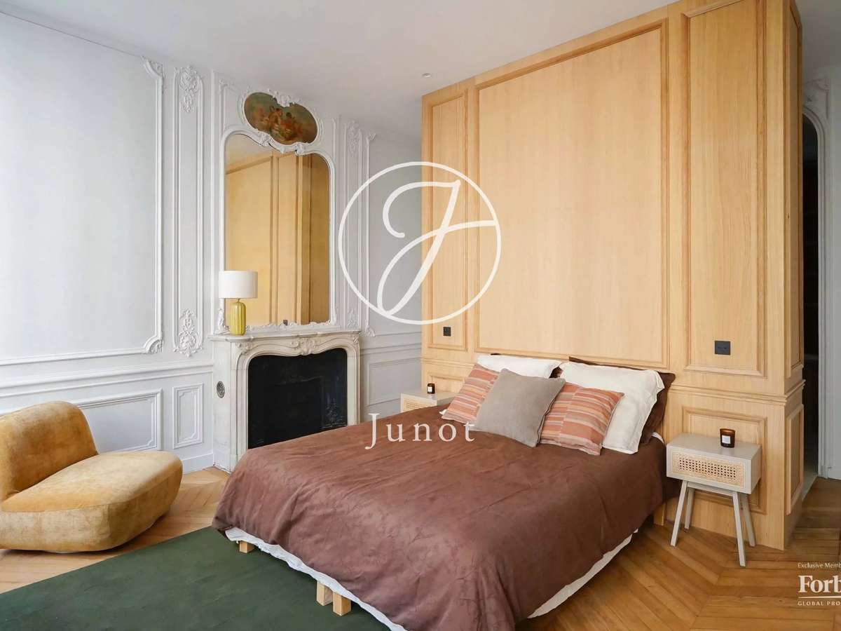 Apartment Paris 9e