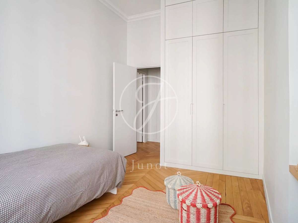 Apartment Paris 9e