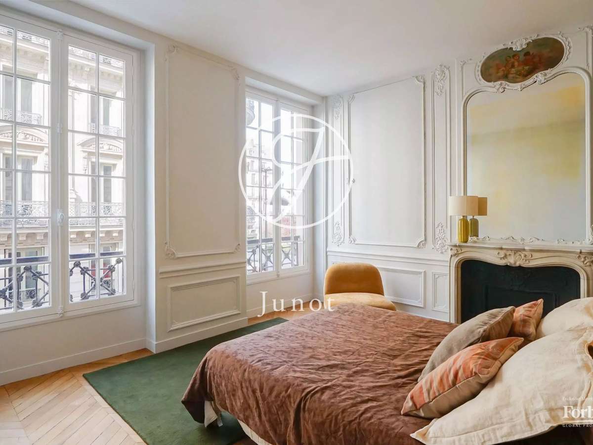 Apartment Paris 9e