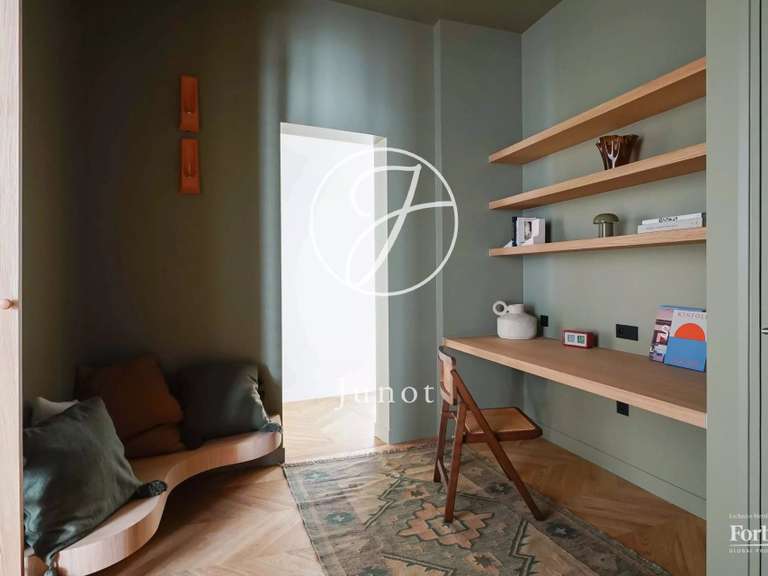 Appartement Paris 9e - 3 chambres - 176m²
