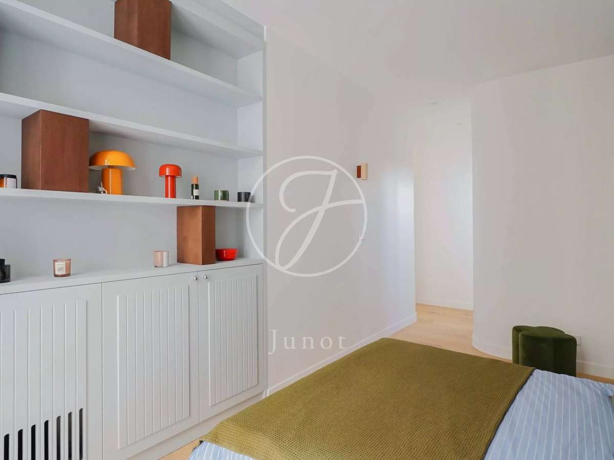 Apartment Paris 9e
