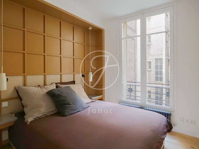 Apartment Paris 9e - 3 bedrooms - 97m²