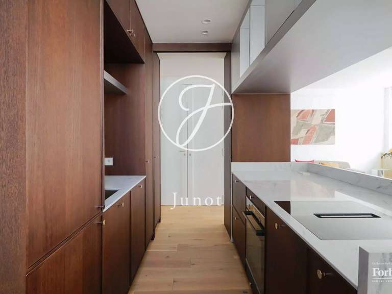 Appartement Paris 9e - 3 chambres - 97m²