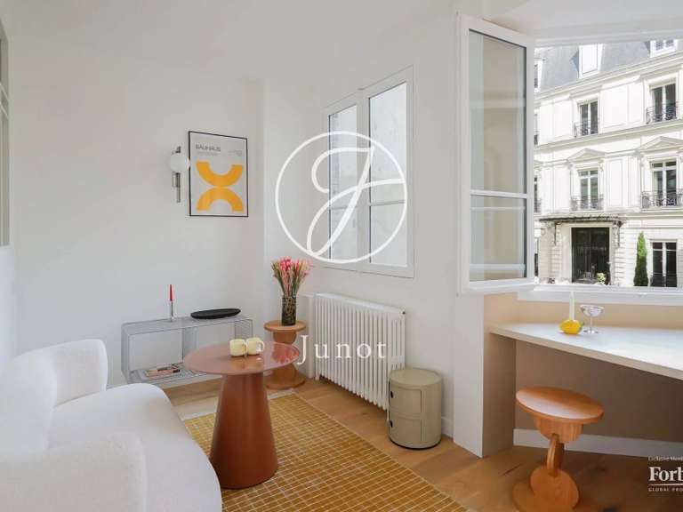 Appartement Paris 9e - 3 chambres - 97m²