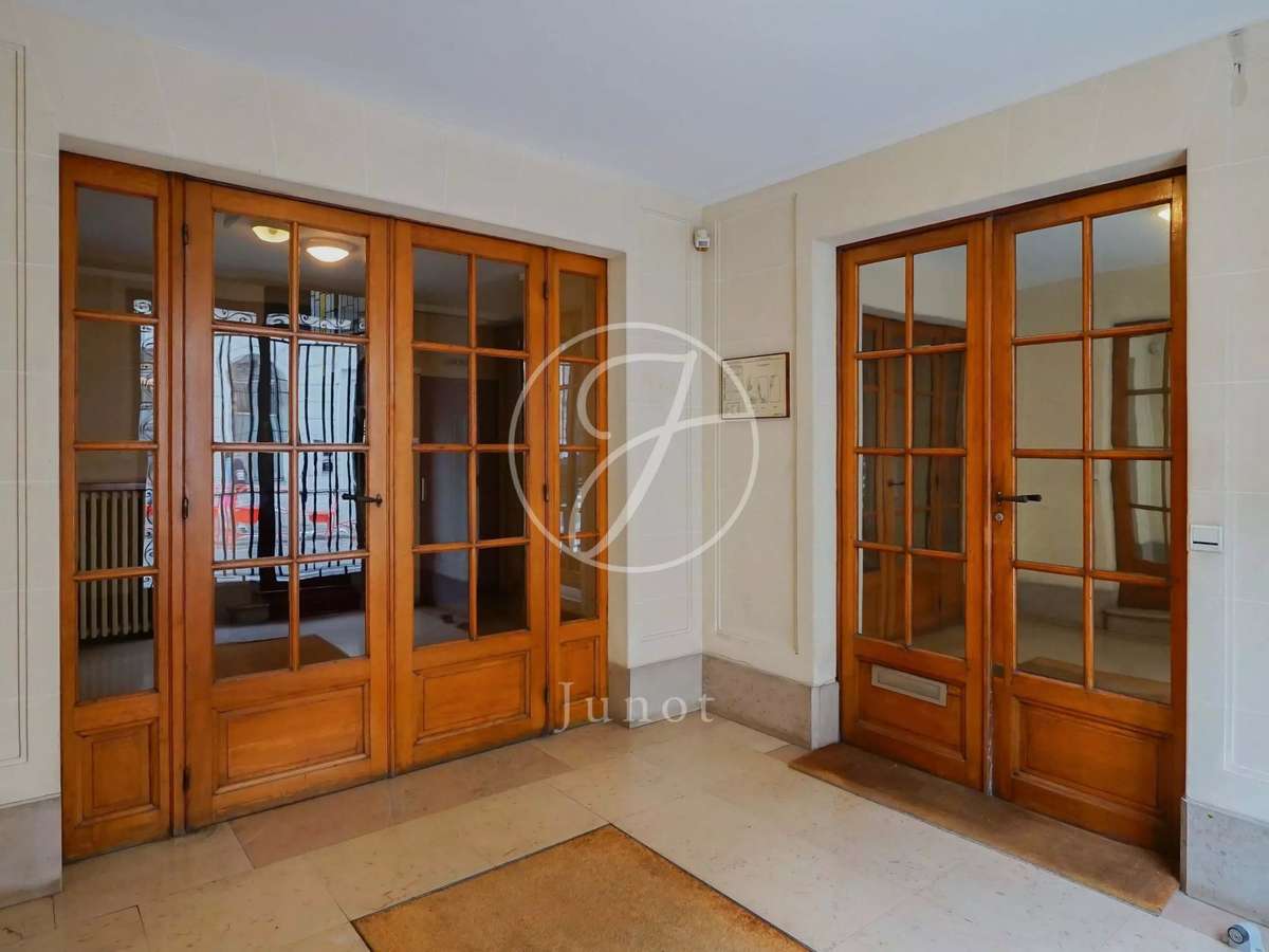 Apartment Paris 9e