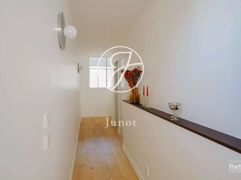 Appartement Paris 9e - 3 chambres - 97m²