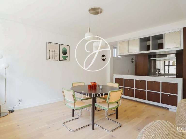 Appartement Paris 9e - 3 chambres - 97m²