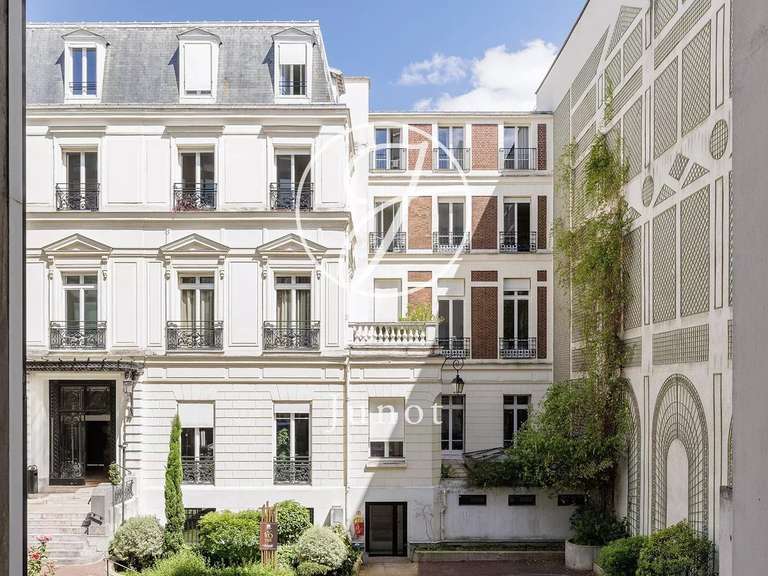 Appartement Paris 9e - 3 chambres - 97m²