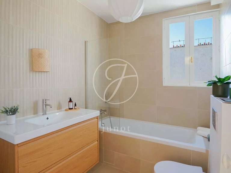 Apartment Paris 9e - 3 bedrooms - 124m²