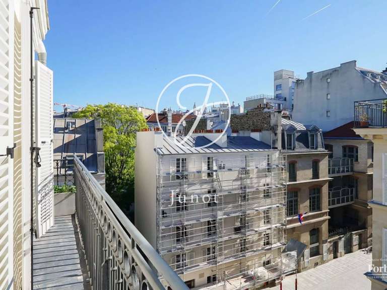 Appartement Paris 9e - 3 chambres - 124m²