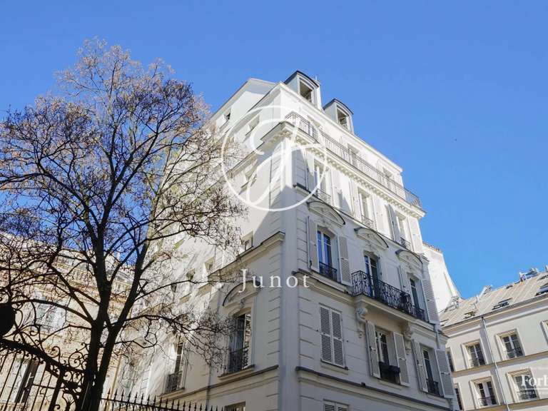 Appartement Paris 9e - 3 chambres - 124m²