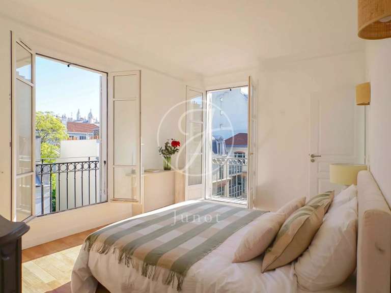 Apartment Paris 9e - 3 bedrooms - 124m²