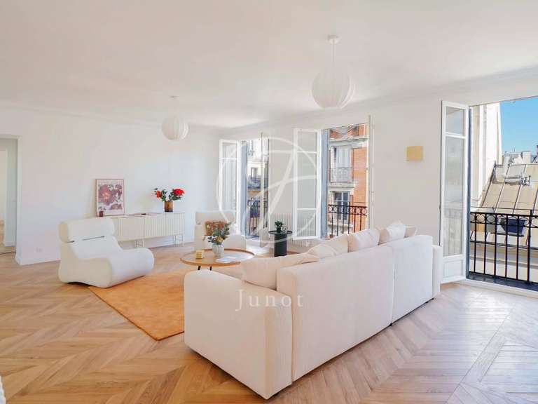Apartment Paris 9e - 3 bedrooms - 124m²