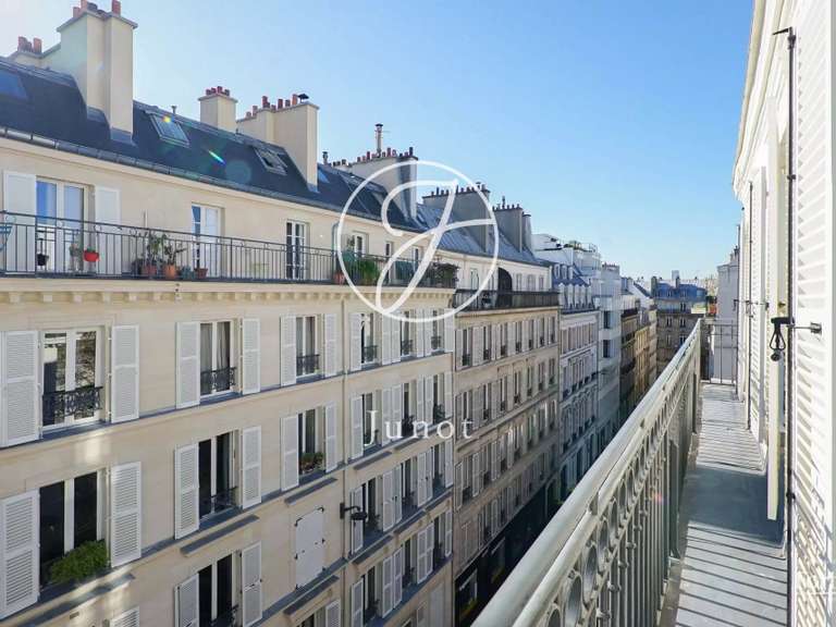 Appartement Paris 9e - 3 chambres - 124m²