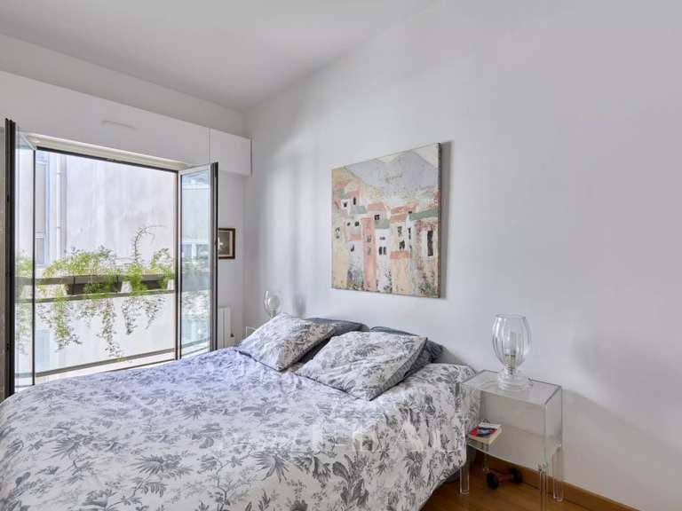 Appartement Paris 9e - 1 chambre - 69m²