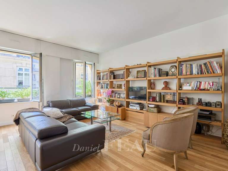 Appartement Paris 9e - 1 chambre - 69m²