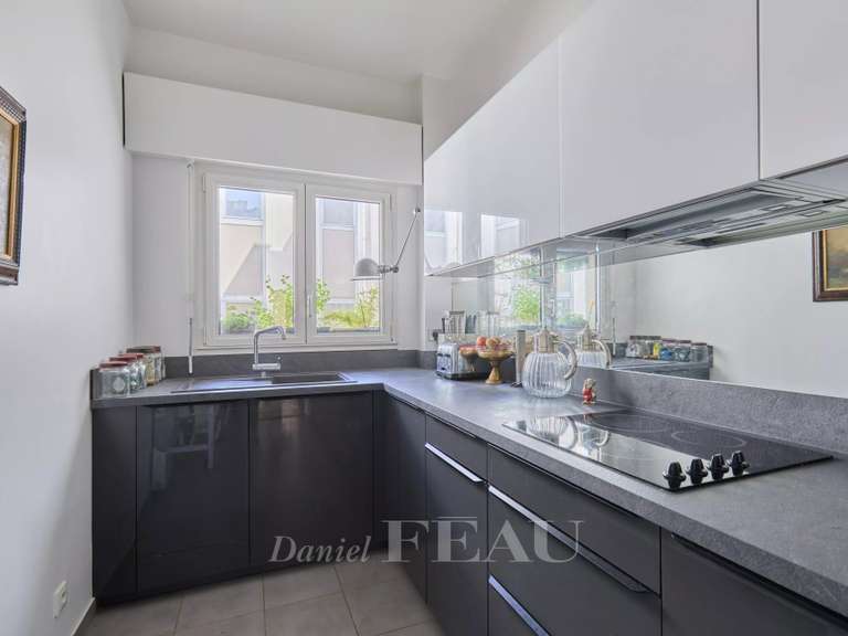 Appartement Paris 9e - 1 chambre - 69m²