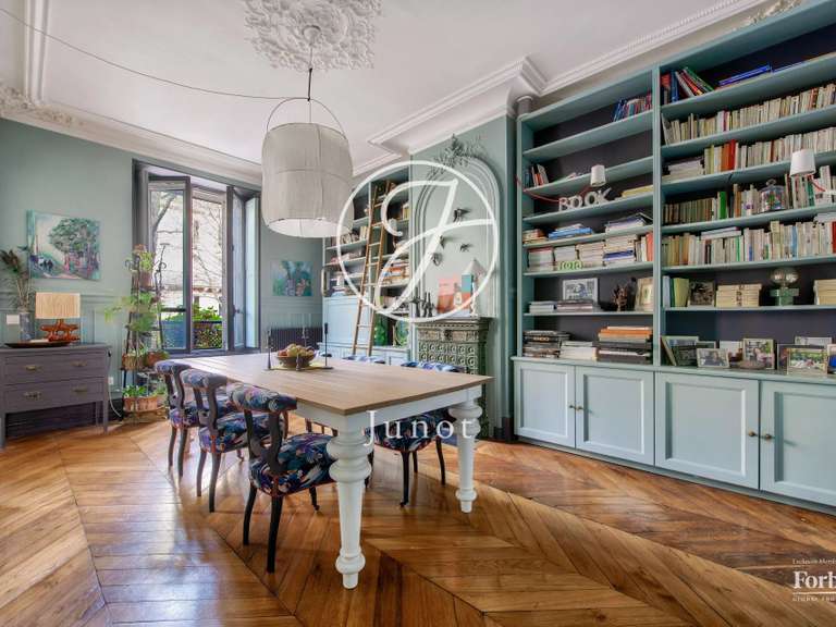 Appartement Paris 9e - 4 chambres - 123m²