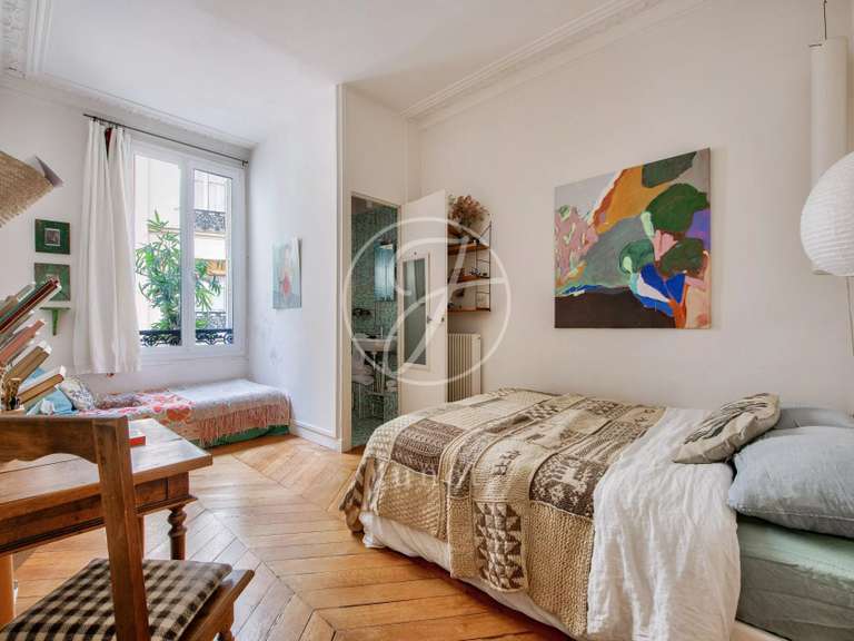 Appartement Paris 9e - 4 chambres - 123m²