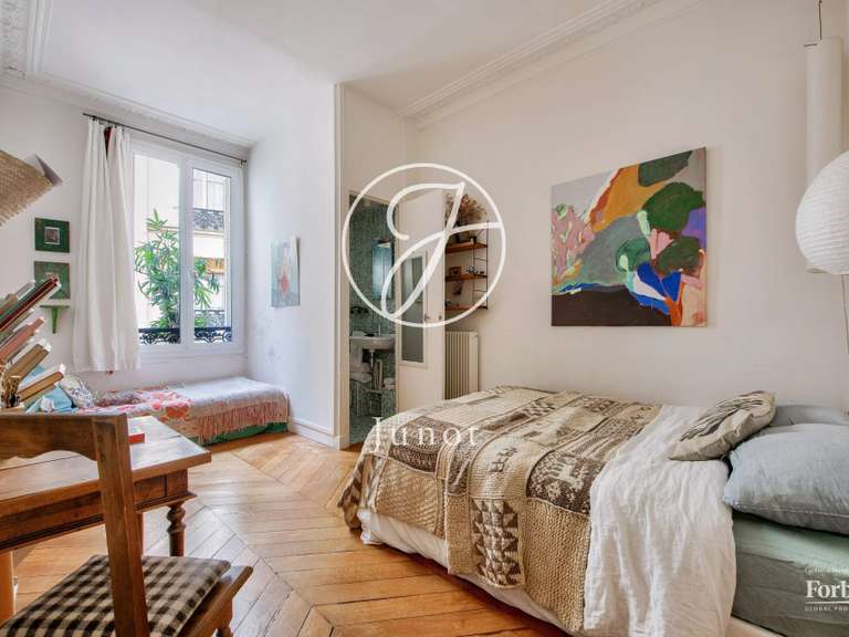 Appartement Paris 9e - 4 chambres - 123m²
