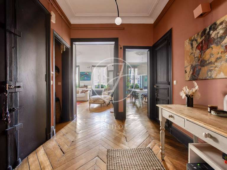 Appartement Paris 9e - 4 chambres - 123m²