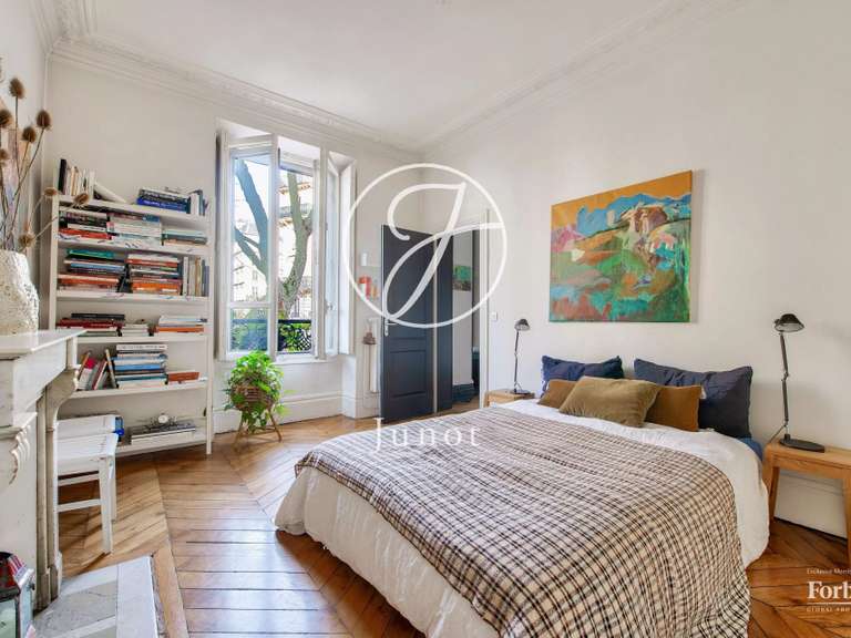 Appartement Paris 9e - 4 chambres - 123m²