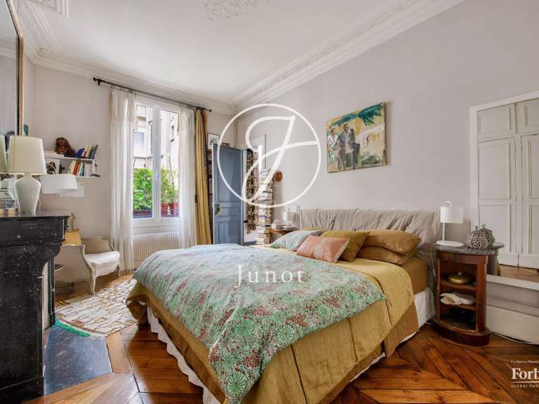Appartement Paris 9e - 4 chambres - 123m²