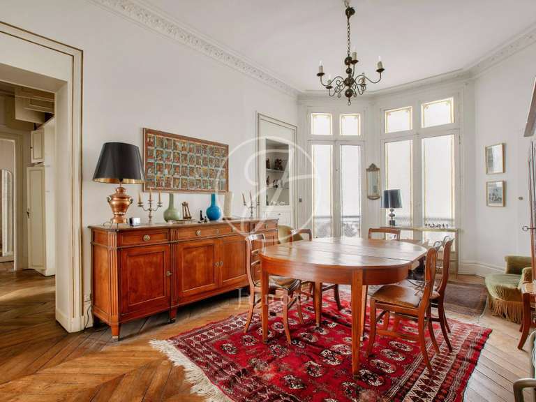 Appartement Paris 9e - 3 chambres - 141m²