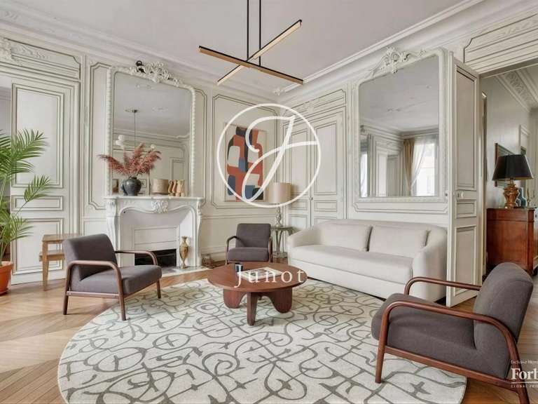 Appartement Paris 9e - 3 chambres - 141m²