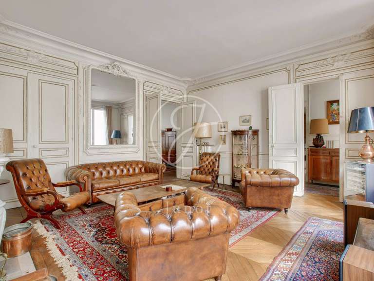 Appartement Paris 9e - 3 chambres - 141m²