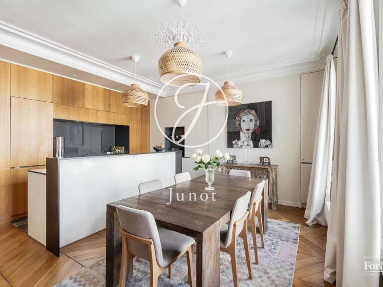 Appartement Paris 9e - 3 chambres - 97m²