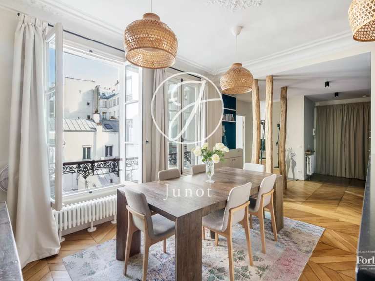 Appartement Paris 9e - 3 chambres - 97m²