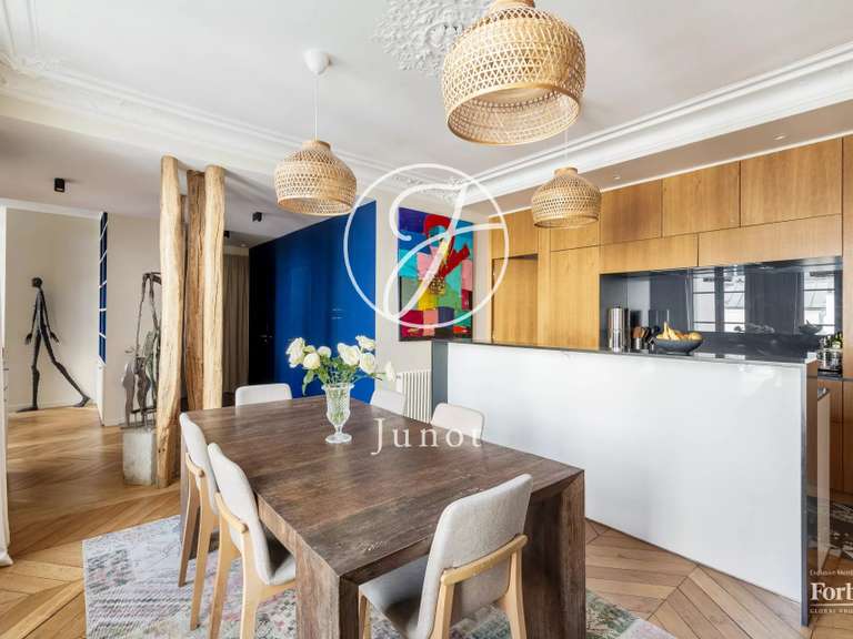 Appartement Paris 9e - 3 chambres - 97m²