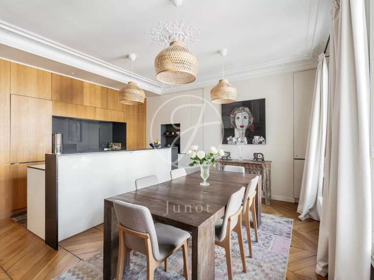 Appartement Paris 9e - 3 chambres - 97m²