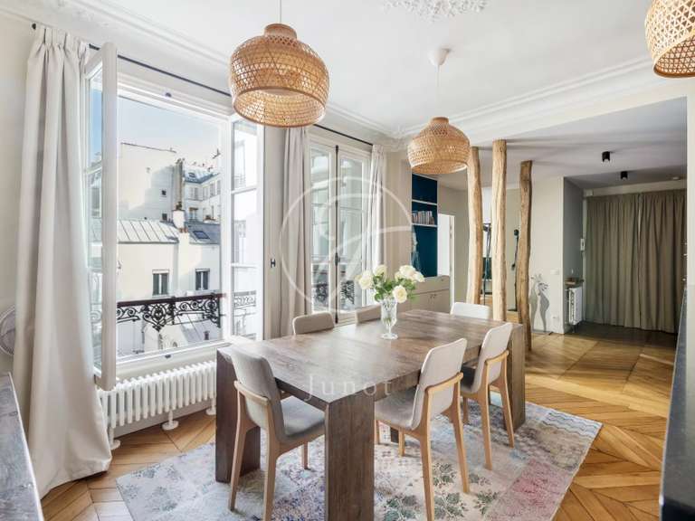 Appartement Paris 9e - 3 chambres - 97m²