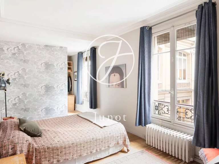Appartement Paris 9e - 4 chambres - 166m²