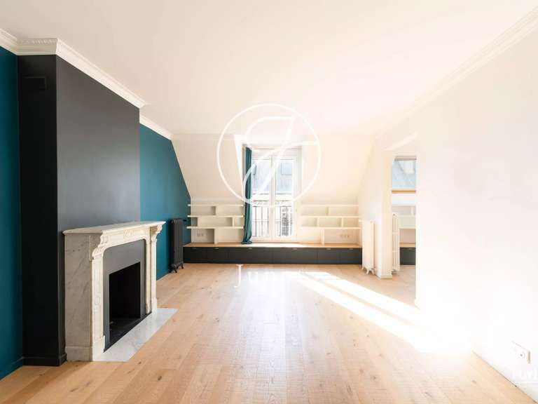 Appartement Paris 9e - 3 chambres - 108m²