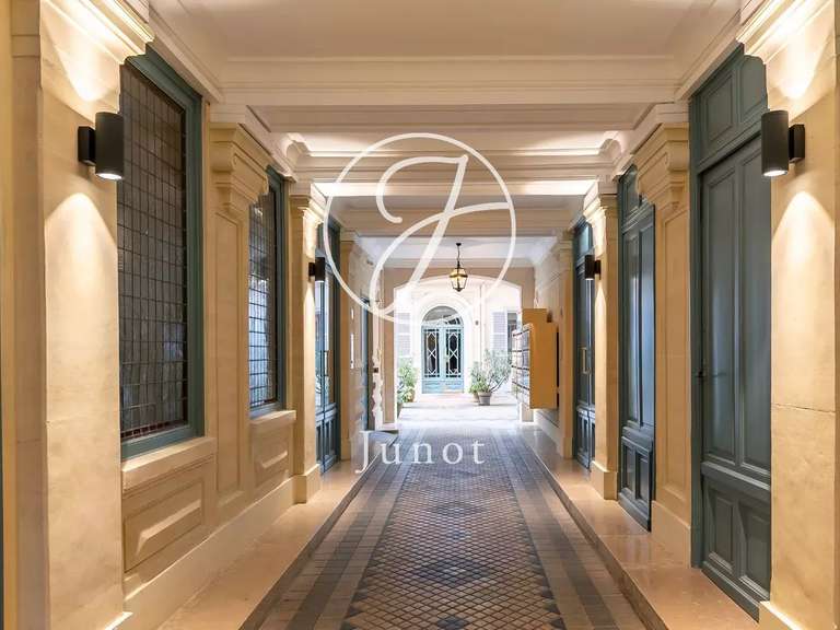 Appartement Paris 9e - 3 chambres - 92m²