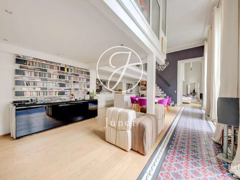 Appartement Paris 9e - 3 chambres - 128m²