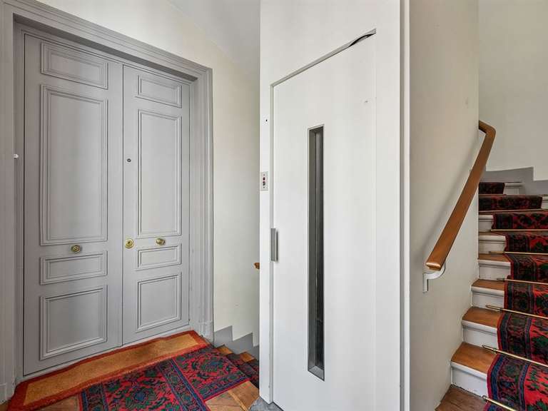 Appartement Paris 9e - 3 chambres - 152m²